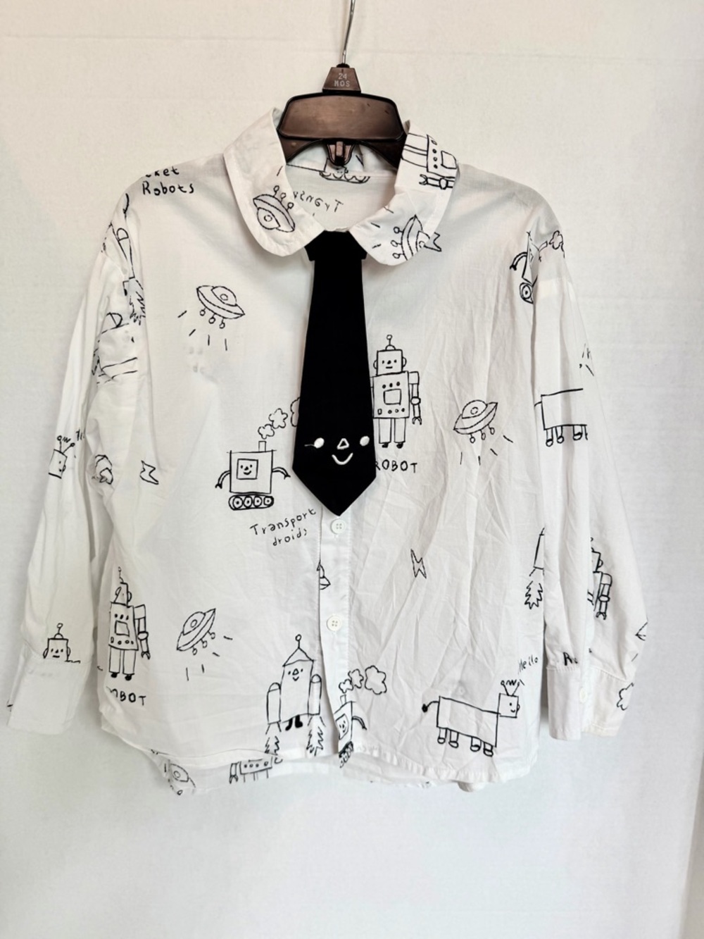 White Robot Print Button-Down Shirt with Black Tie size 5T/110 lightweight